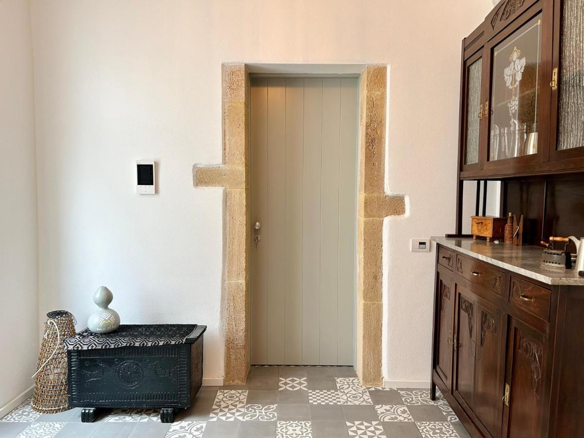 ホテル Palazzo Ma.Ri.Lu. カブラス エクステリア 写真