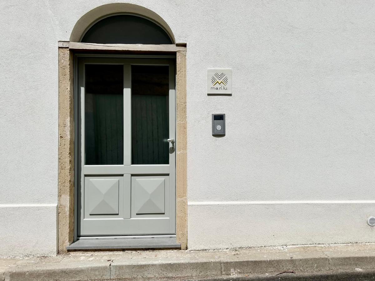 ホテル Palazzo Ma.Ri.Lu. カブラス エクステリア 写真